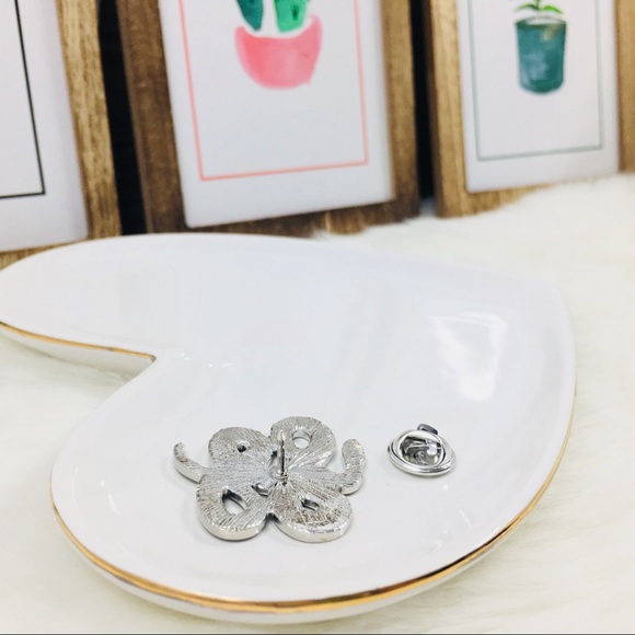 ‼️5 for $25 SALE‼️The Serpent Enamel Pin InSilver - Picture 2 of 4